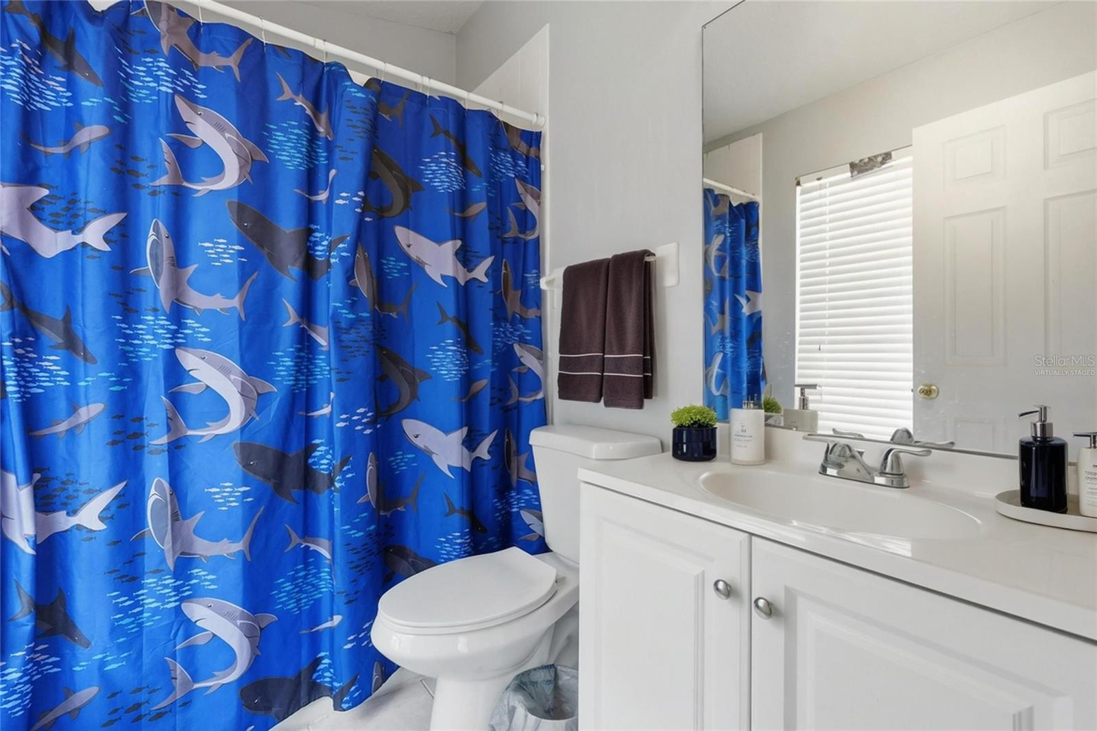 1250 CHARLESWORTH DR — photo 50