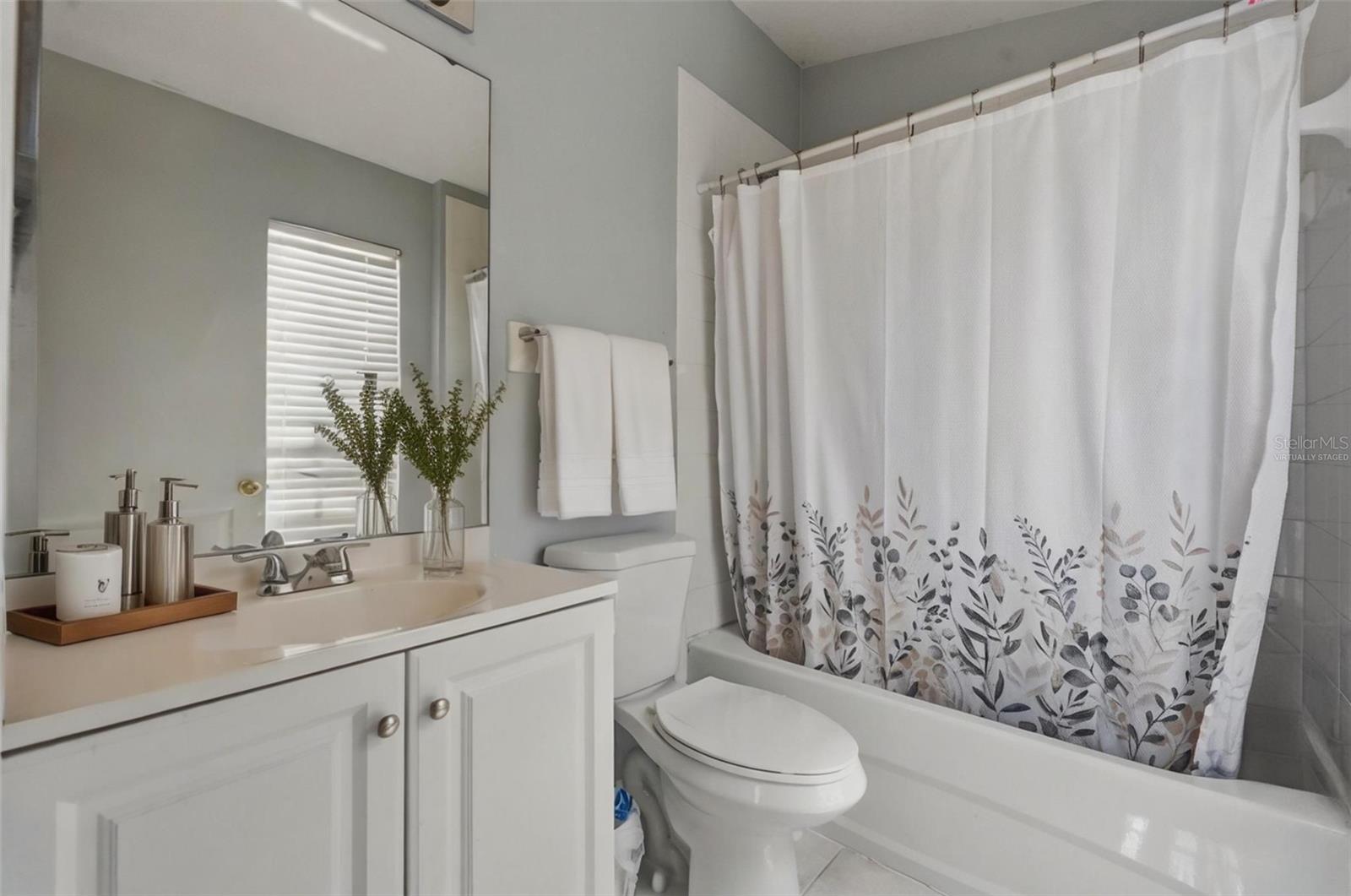 1250 CHARLESWORTH DR — photo 53