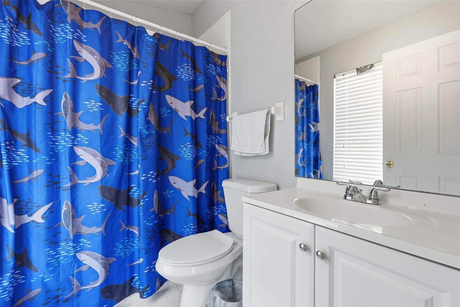 1250 CHARLESWORTH DR — photo 26