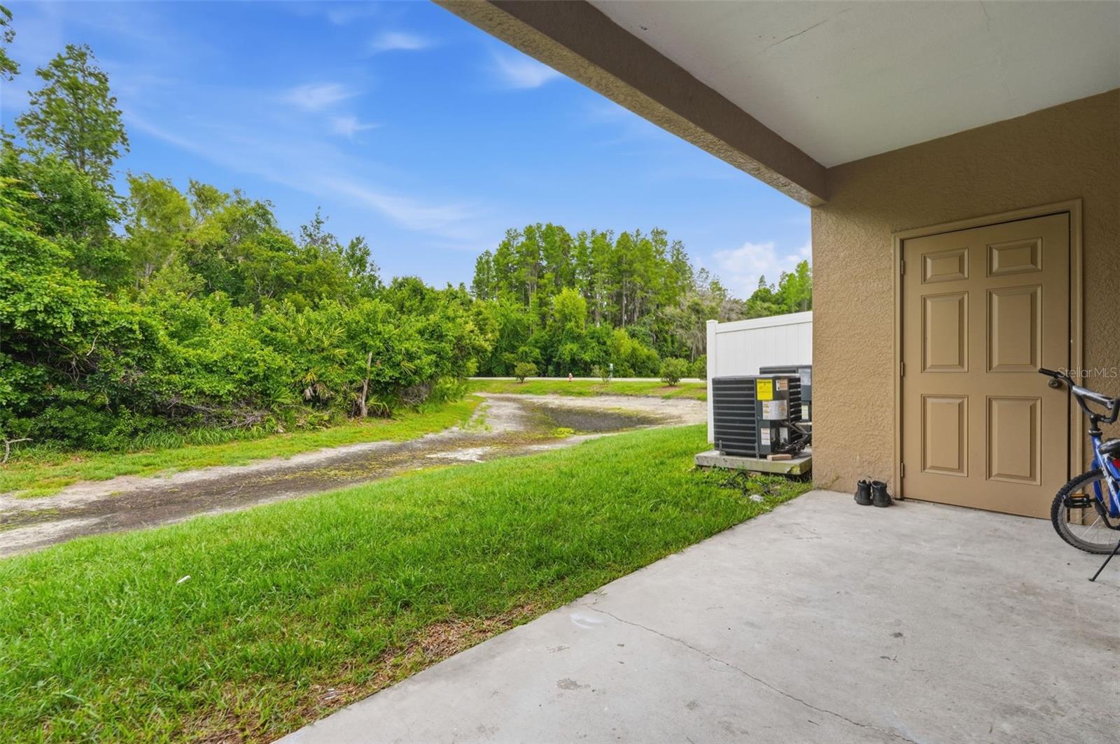 1250 CHARLESWORTH DR — photo 47