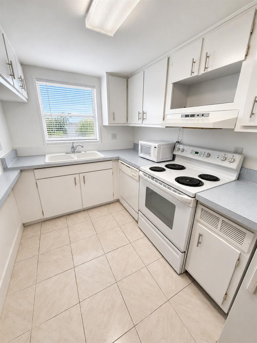 7701 STARKEY RD #239 — photo 7