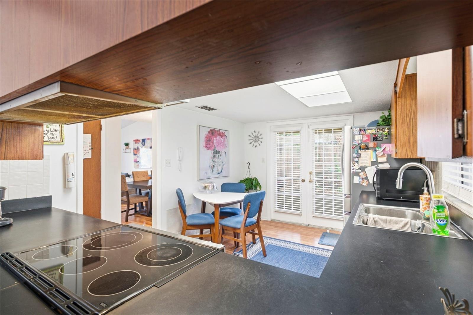 15806 PENNINGTON RD — photo 17