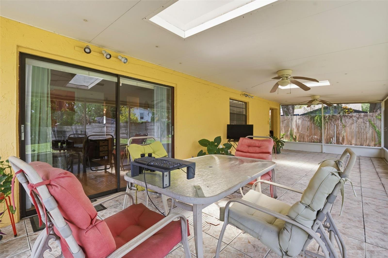 15806 PENNINGTON RD — photo 39