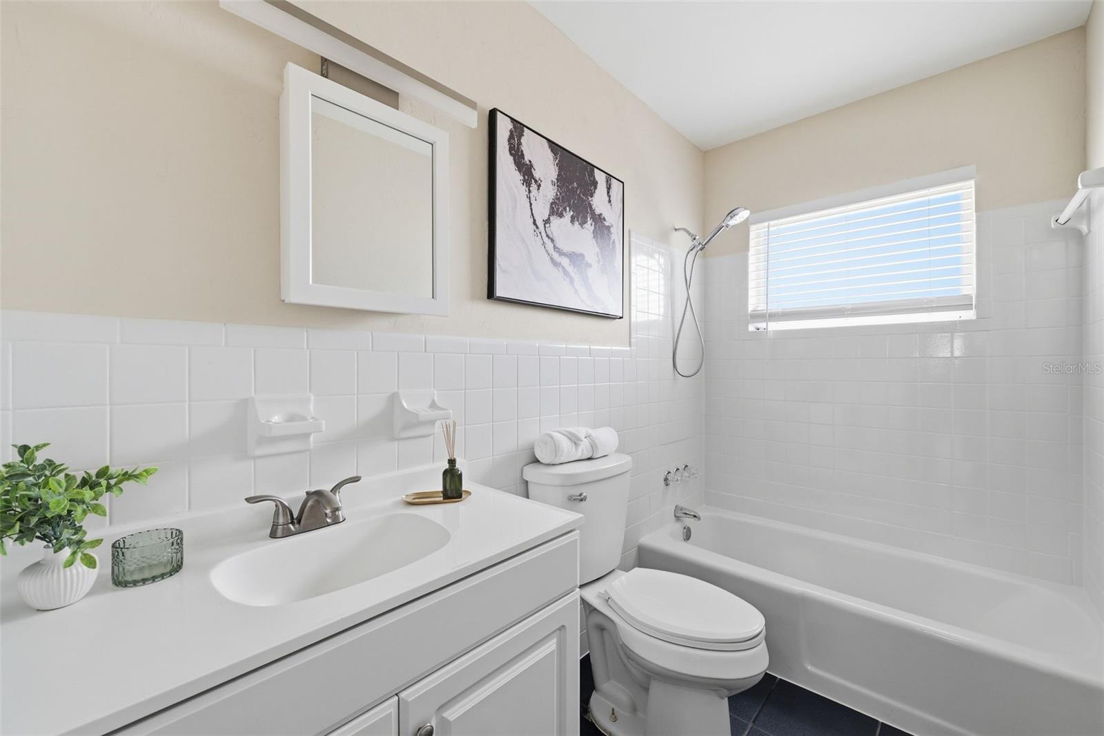 2327 W KNOLLWOOD PL — photo 29