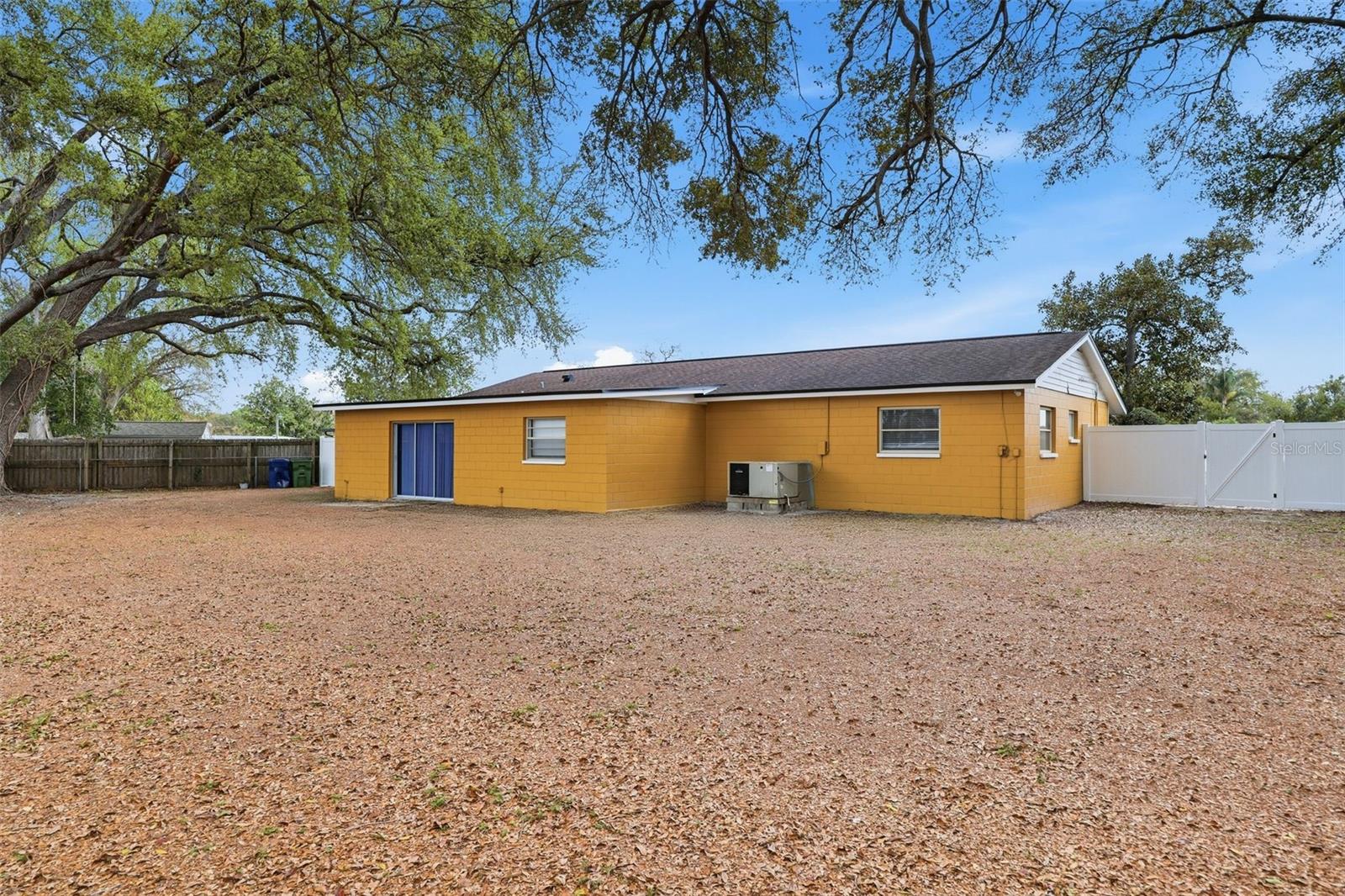 2327 W KNOLLWOOD PL — photo 36