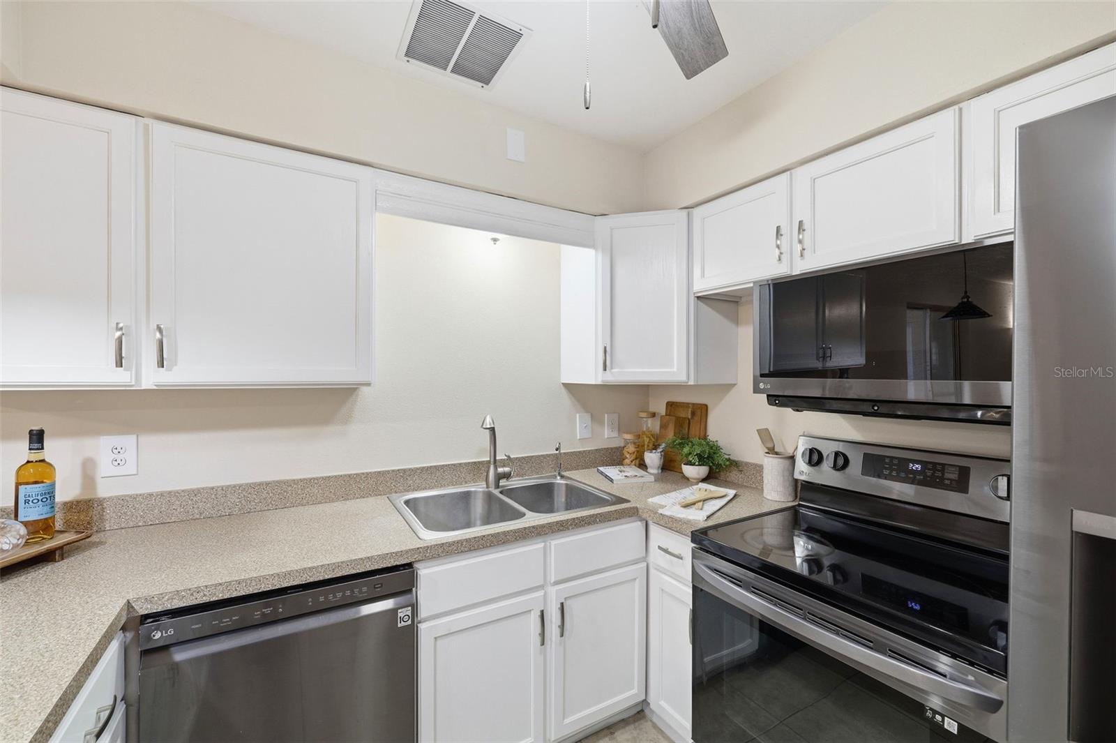 2327 W KNOLLWOOD PL — photo 20