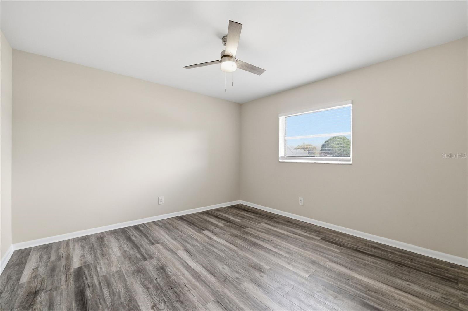 2327 W KNOLLWOOD PL — photo 27