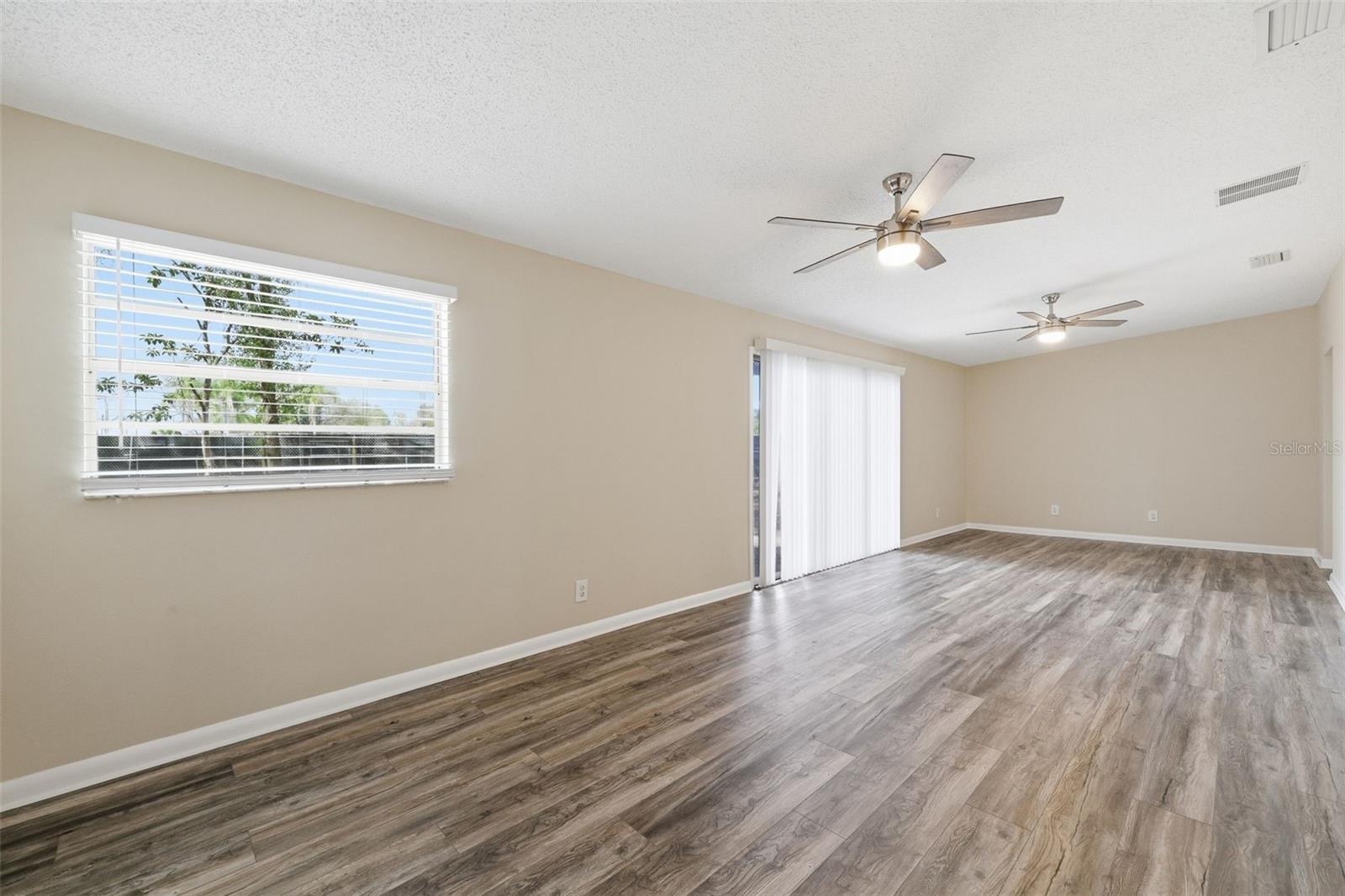2327 W KNOLLWOOD PL — photo 32