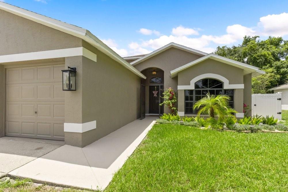 10551 MAGRATH LN — photo 2