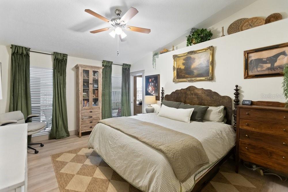 10551 MAGRATH LN — photo 16