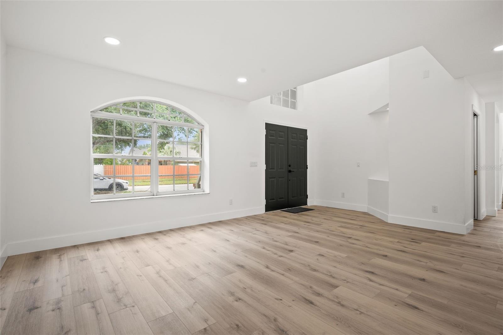 10224 MERRIMAC MANOR DR — photo 8