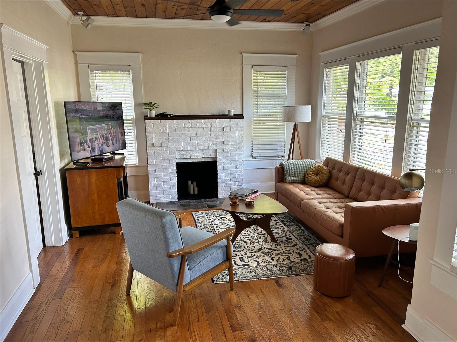 4922 N SUWANEE AVE — photo 5