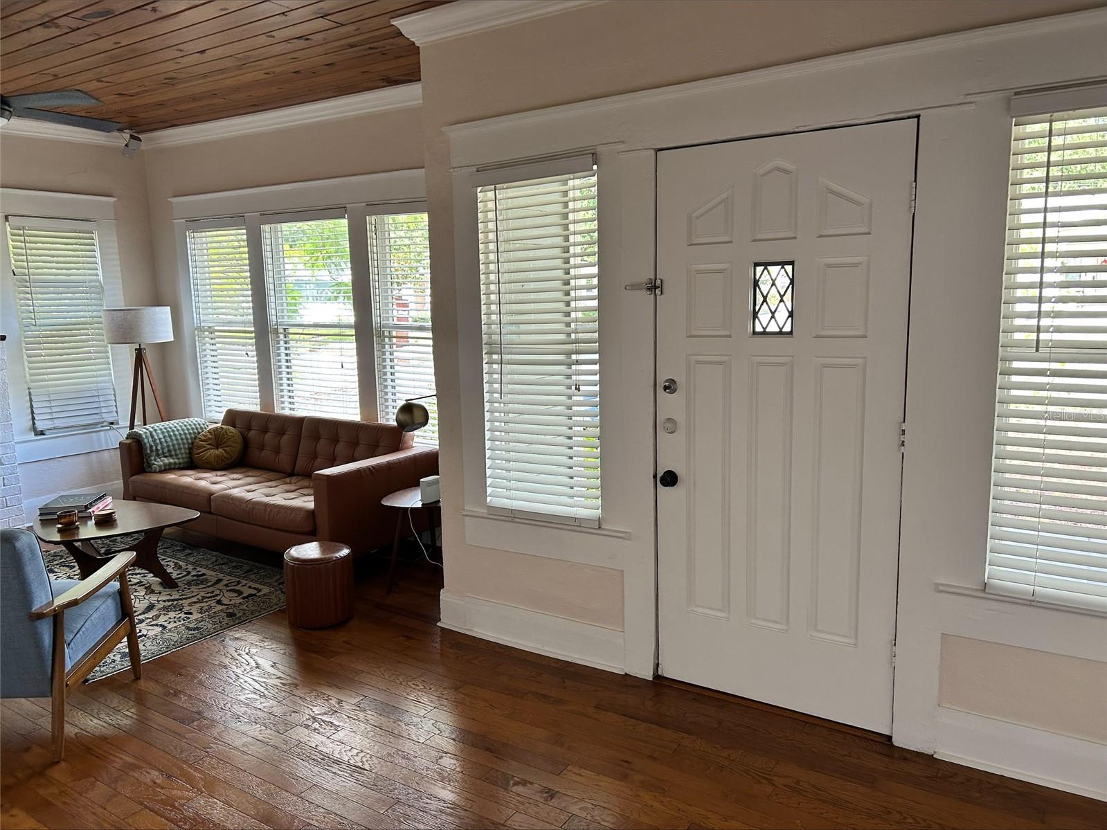 4922 N SUWANEE AVE — photo 6