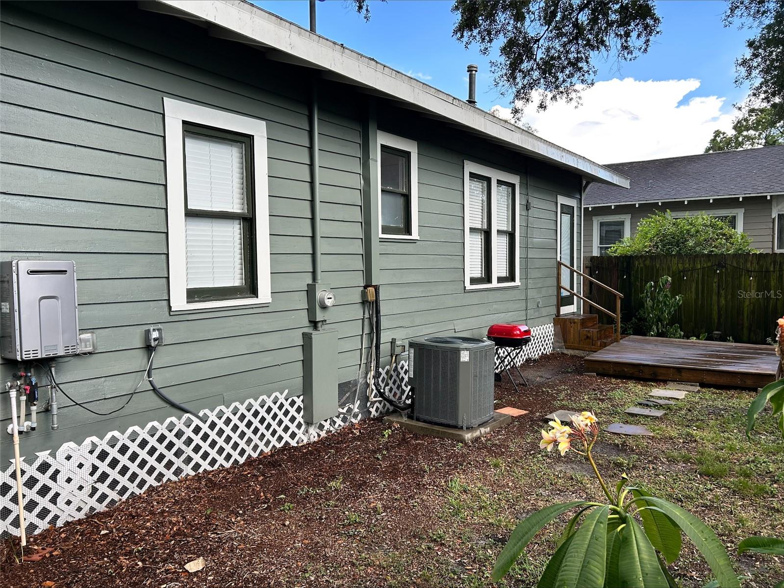4922 N SUWANEE AVE — photo 15