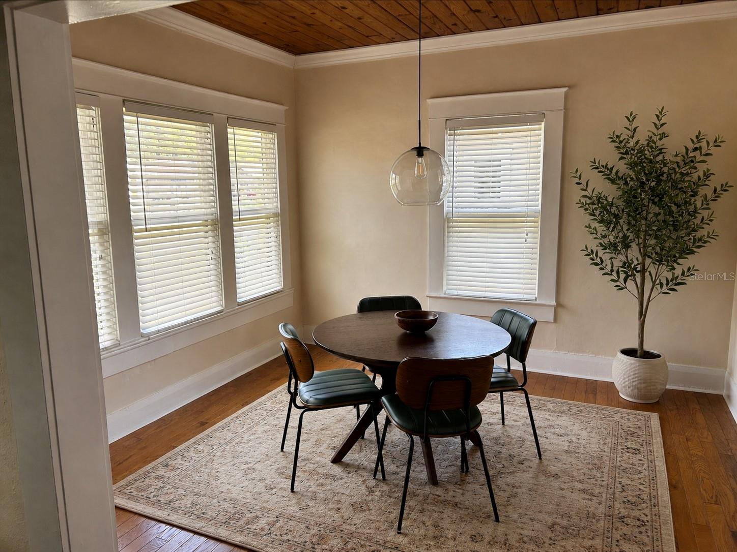 4922 N SUWANEE AVE — photo 10