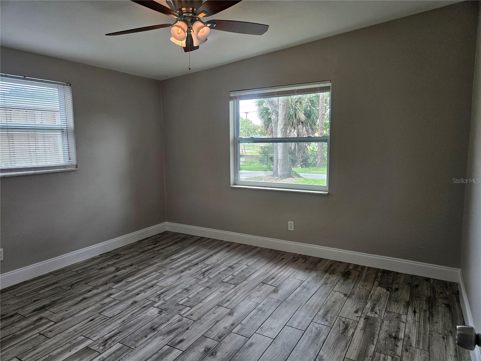 15165 HARDING AVE — photo 13