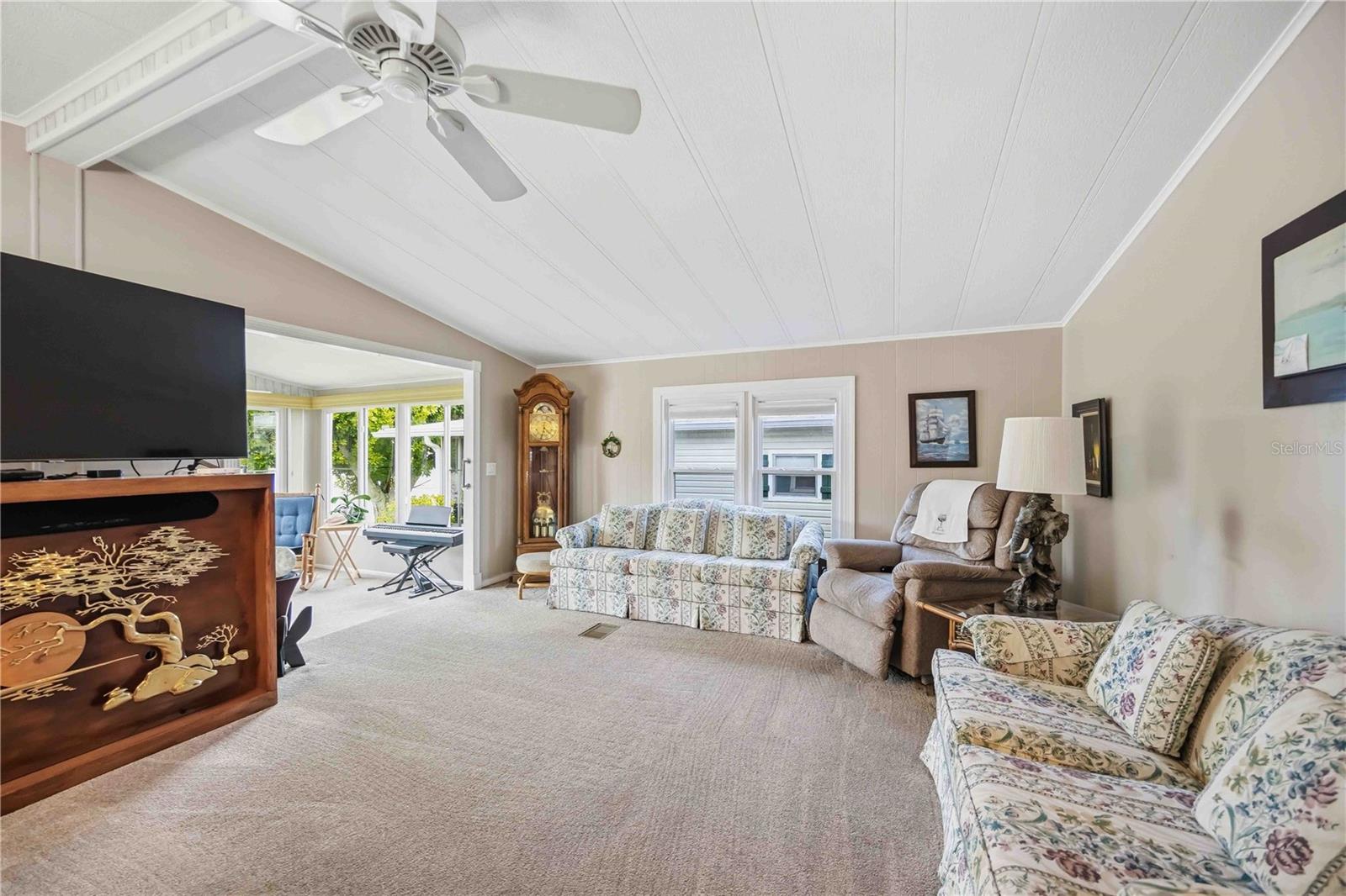 162 BERMUDA WAY — photo 9