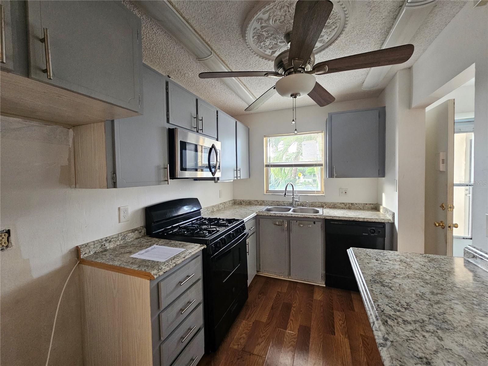 2850 59TH ST S #115 — photo 8