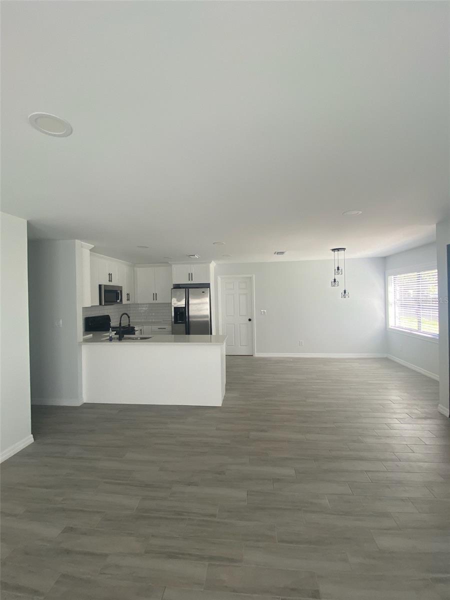 5008 PARADE ST — photo 4