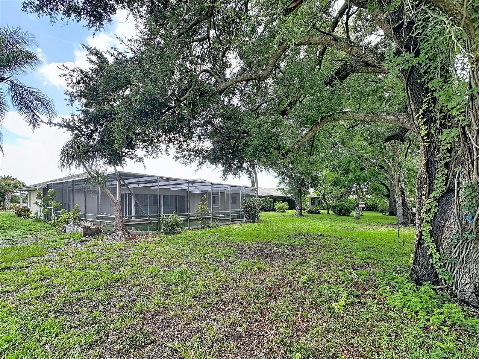 1093 N CYPRESS POINT DR — photo 31
