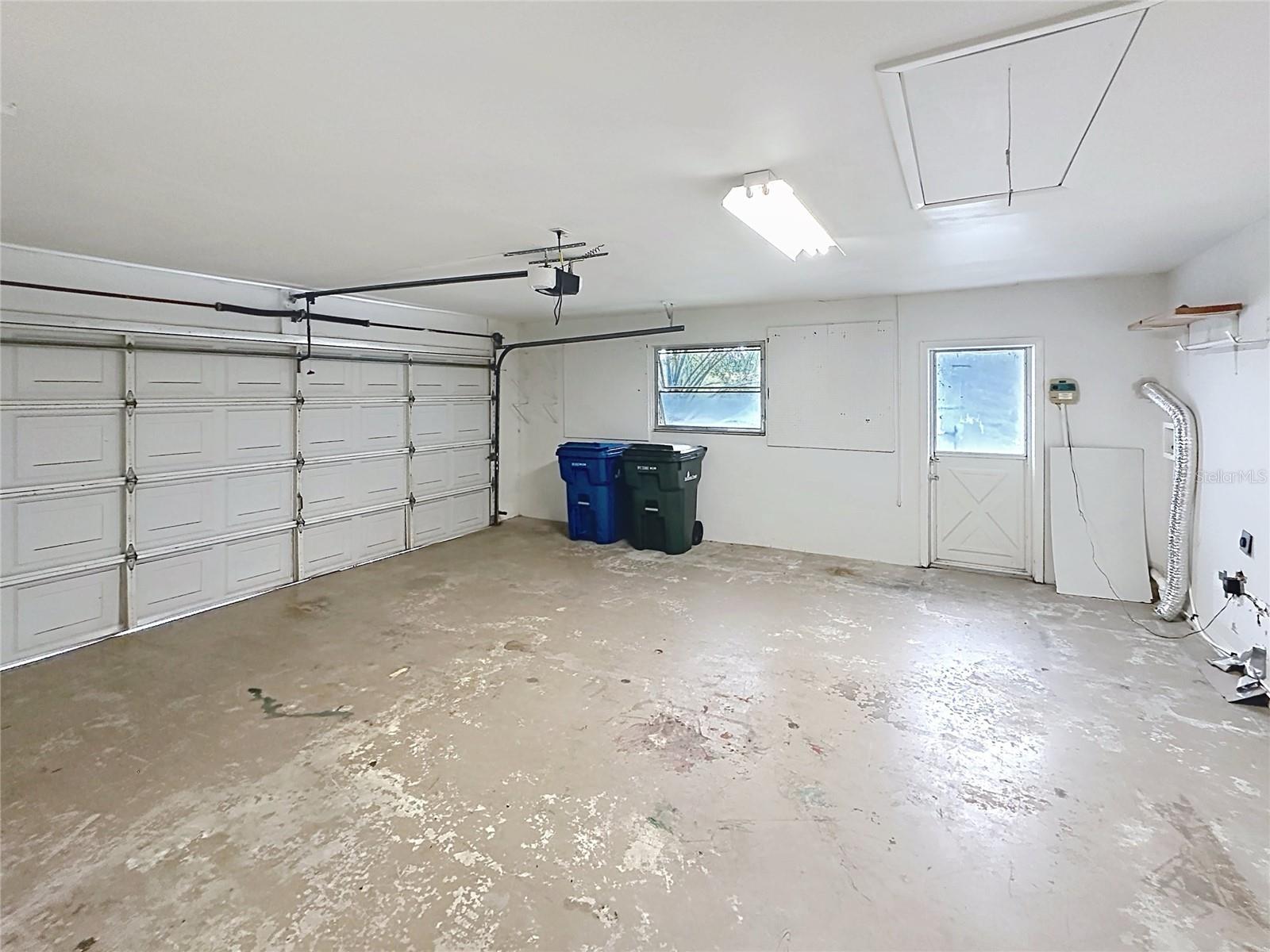 1093 N CYPRESS POINT DR — photo 25