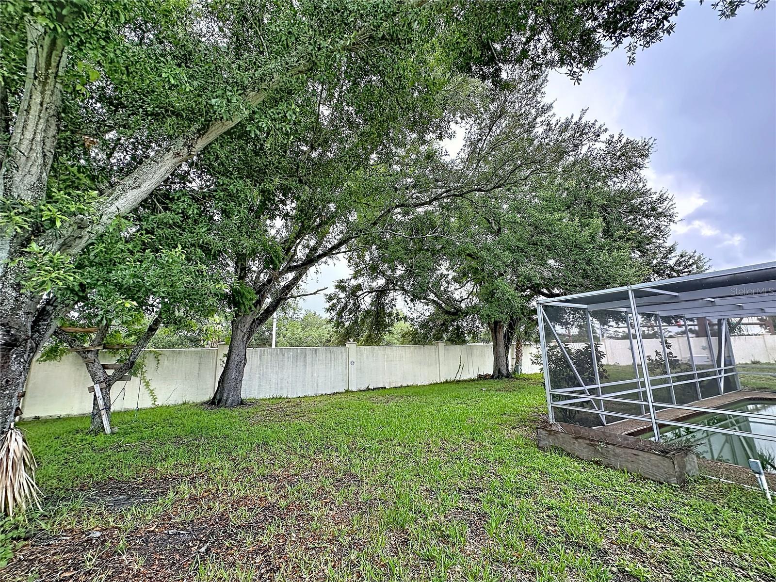 1093 N CYPRESS POINT DR — photo 33