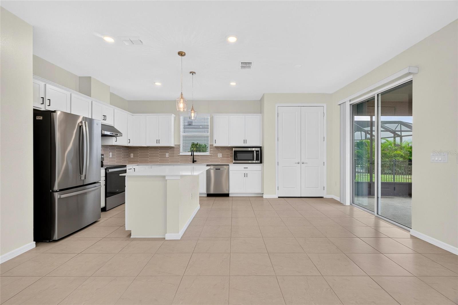 9426 LAMINE WAY — photo 9