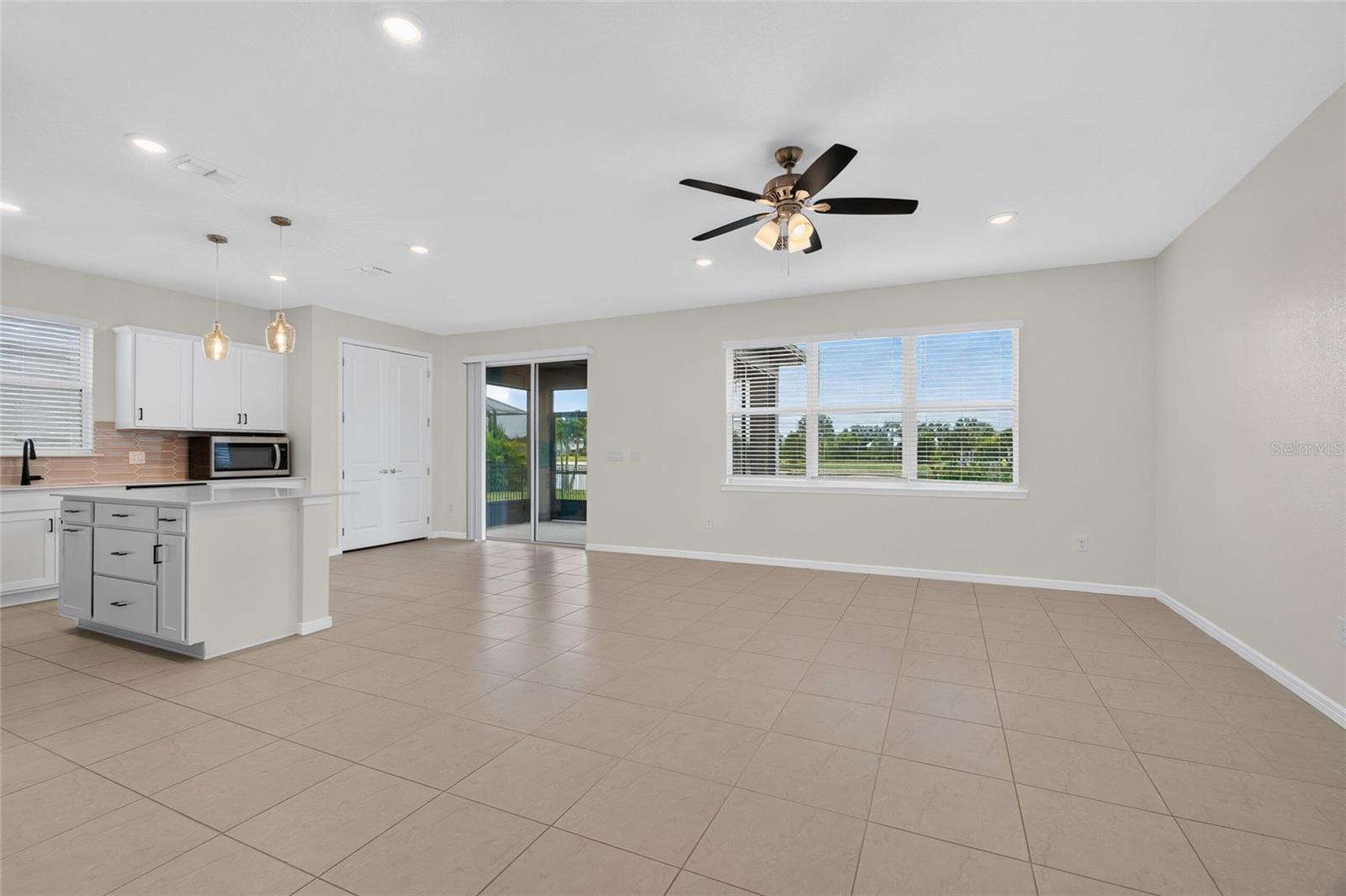 9426 LAMINE WAY — photo 6