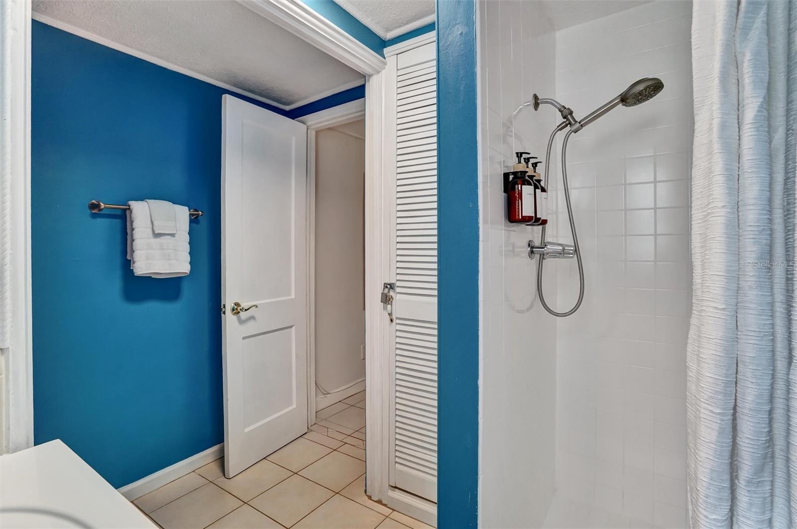 7716 DARTMOUTH AVE N — photo 12