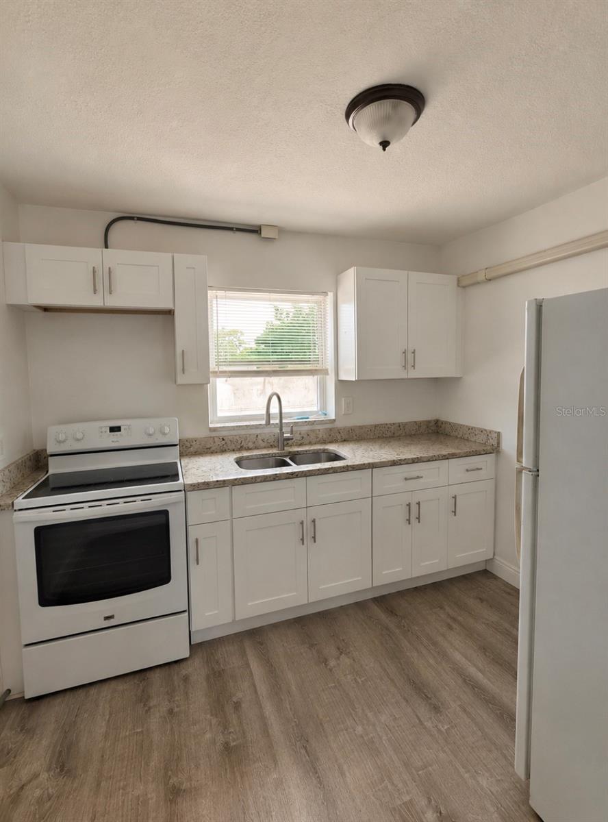 1407 N BETTY LN #4 — photo 2