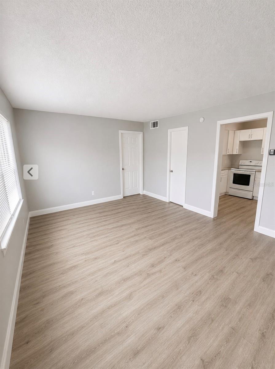 1407 N BETTY LN #4 — photo 3