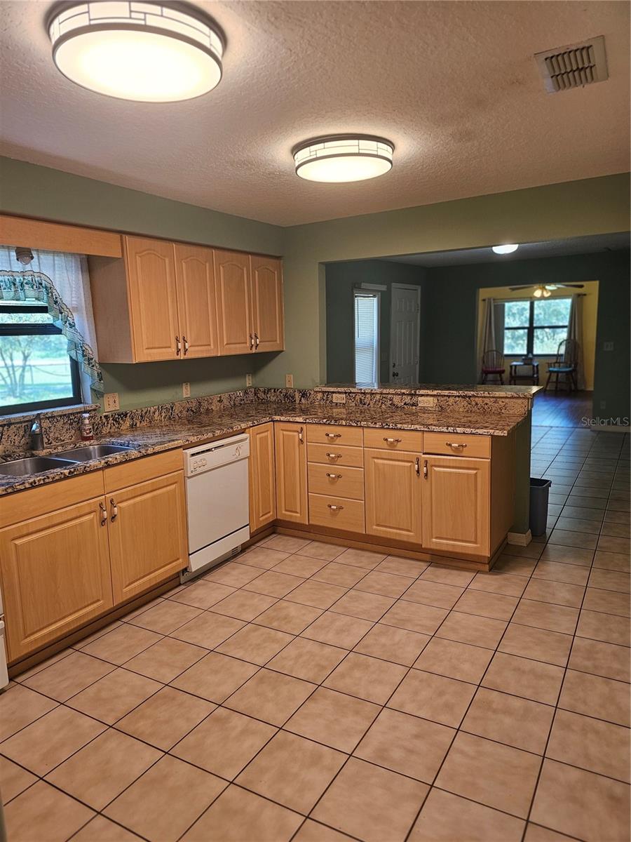 31110 HARTMAN RD — photo 8