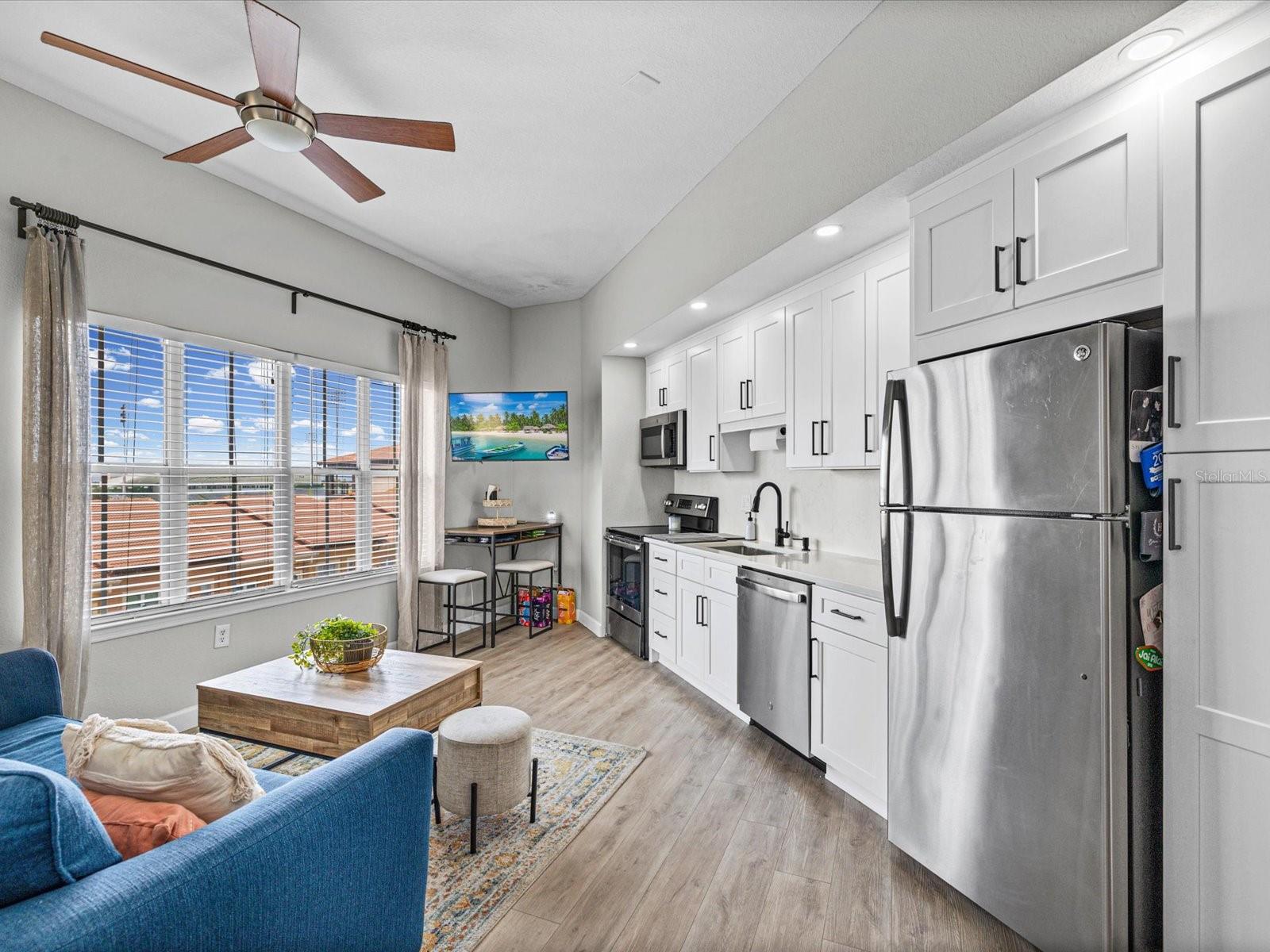 100 4TH AVE S #416 — photo 9