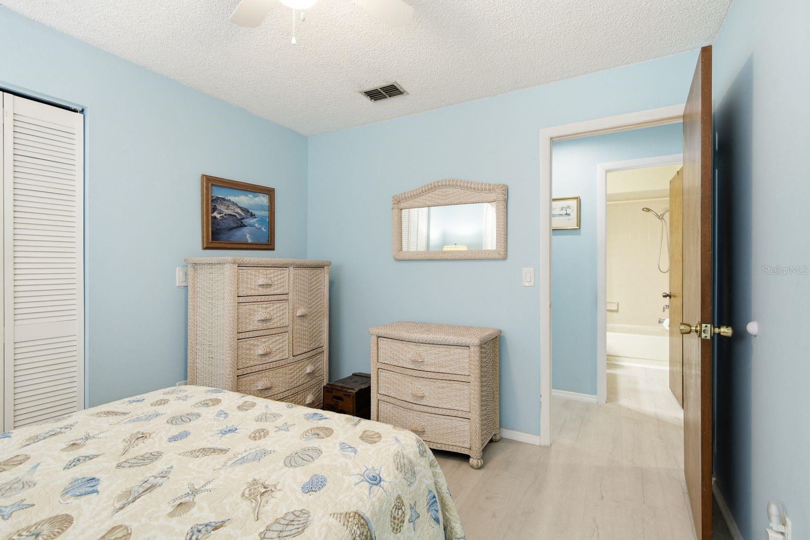 3047 CASCADE DR — photo 28