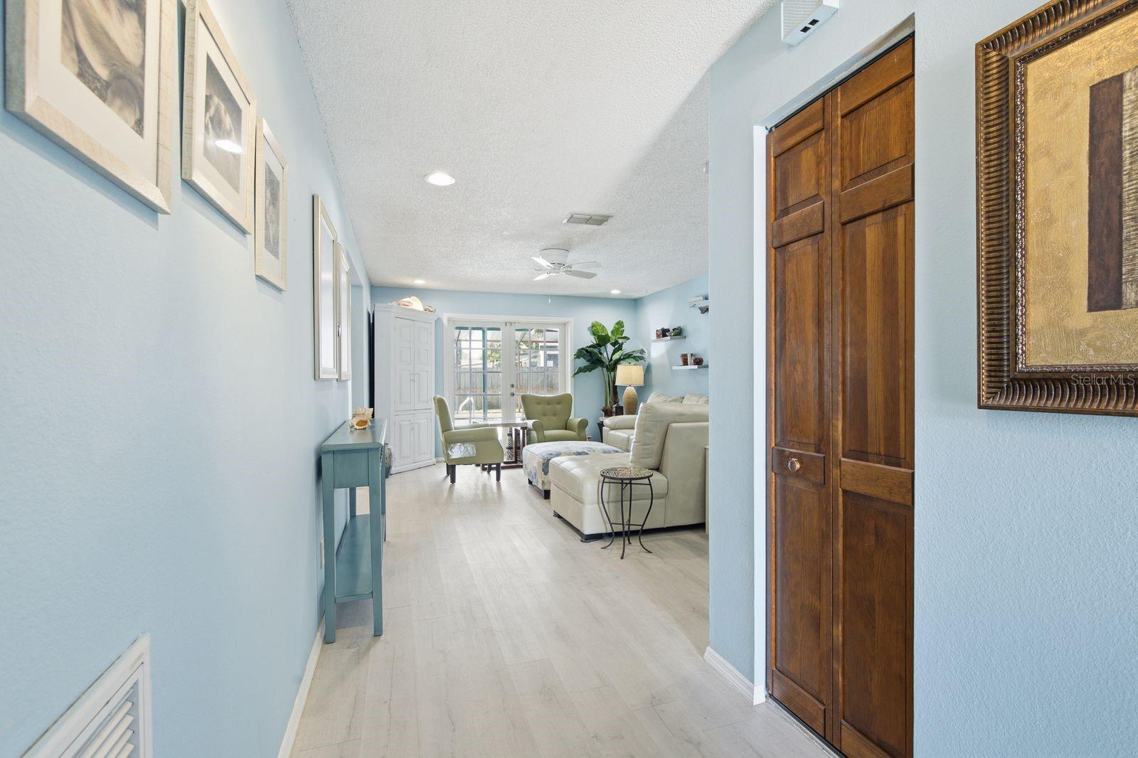 3047 CASCADE DR — photo 8