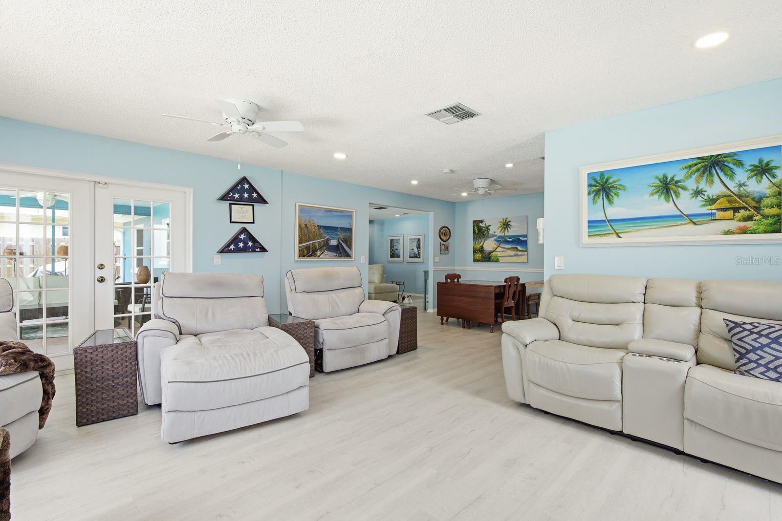 3047 CASCADE DR — photo 20