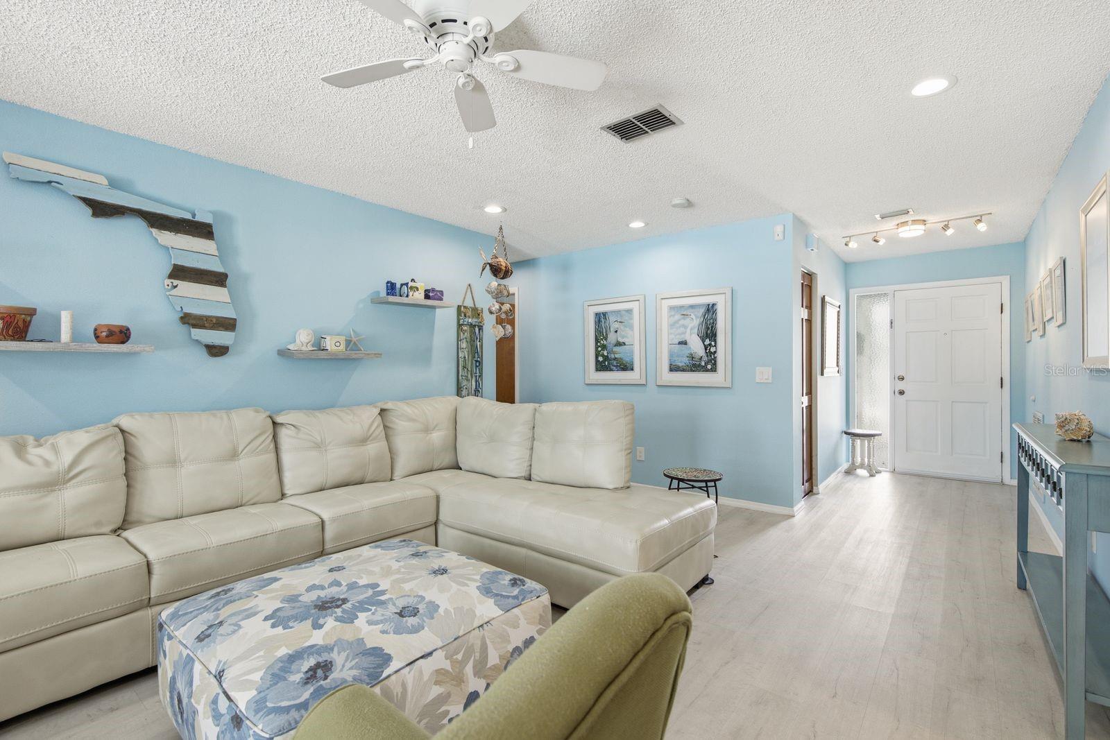 3047 CASCADE DR — photo 11