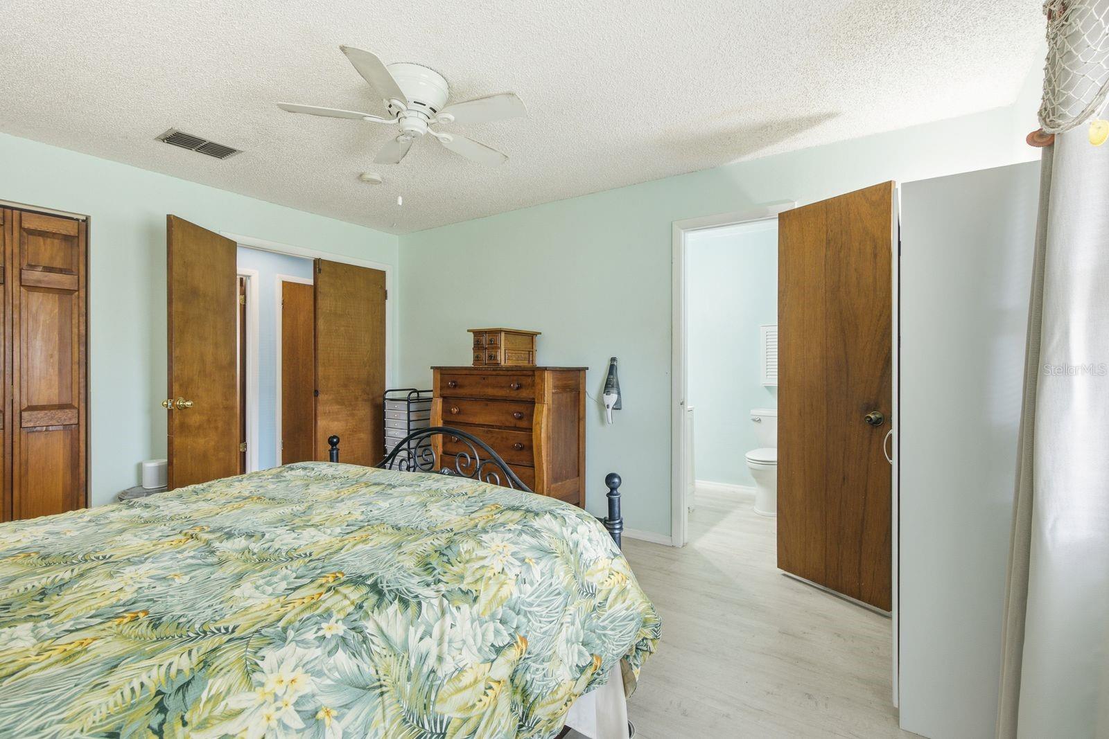 3047 CASCADE DR — photo 23