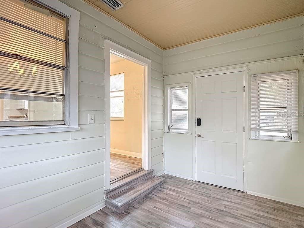 1008 E 24TH AVE — photo 4