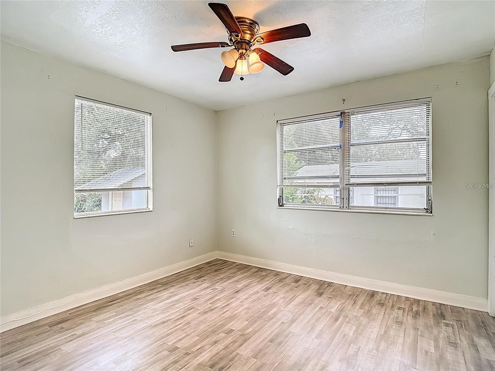 1008 E 24TH AVE — photo 13