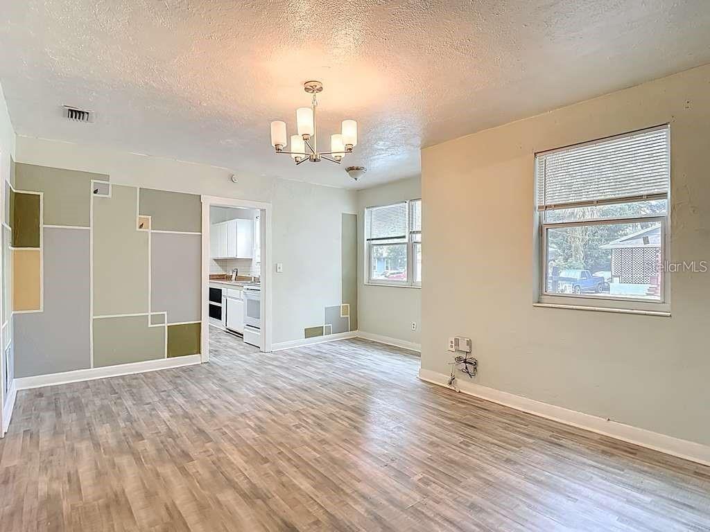 1008 E 24TH AVE — photo 9
