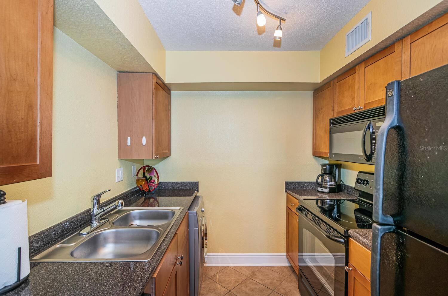 5215 COQUINA KEY DR SE #B — photo 17