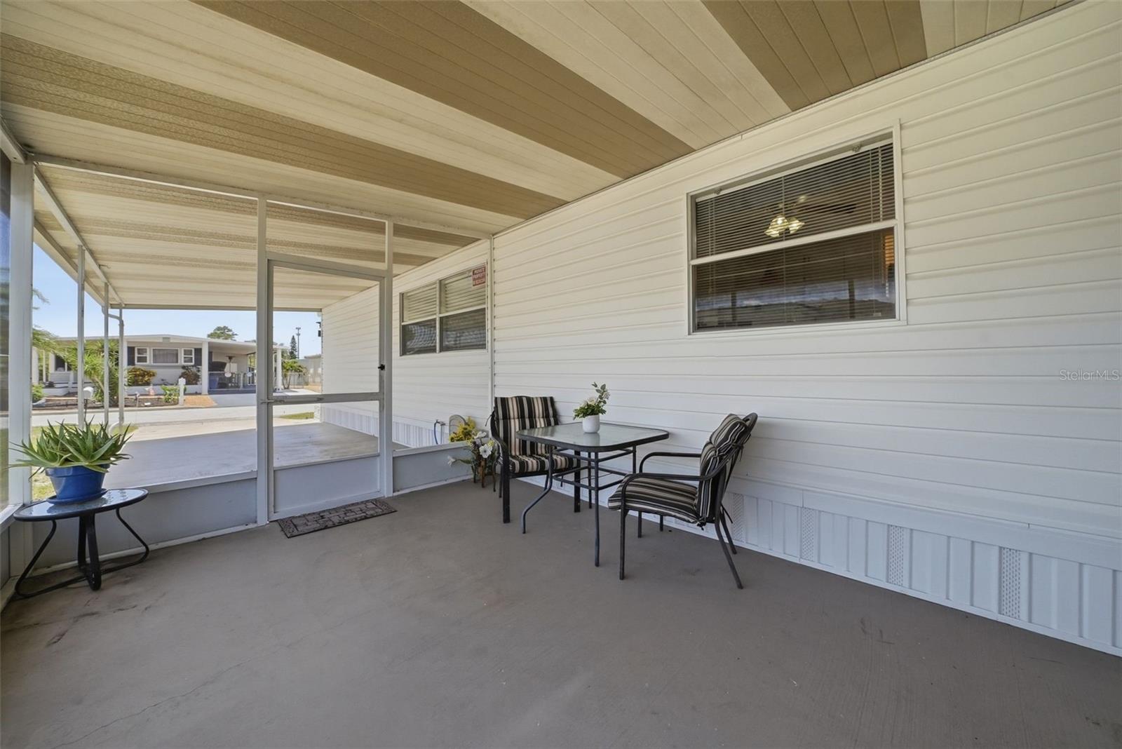 12116 HORSESHOE LN — photo 27