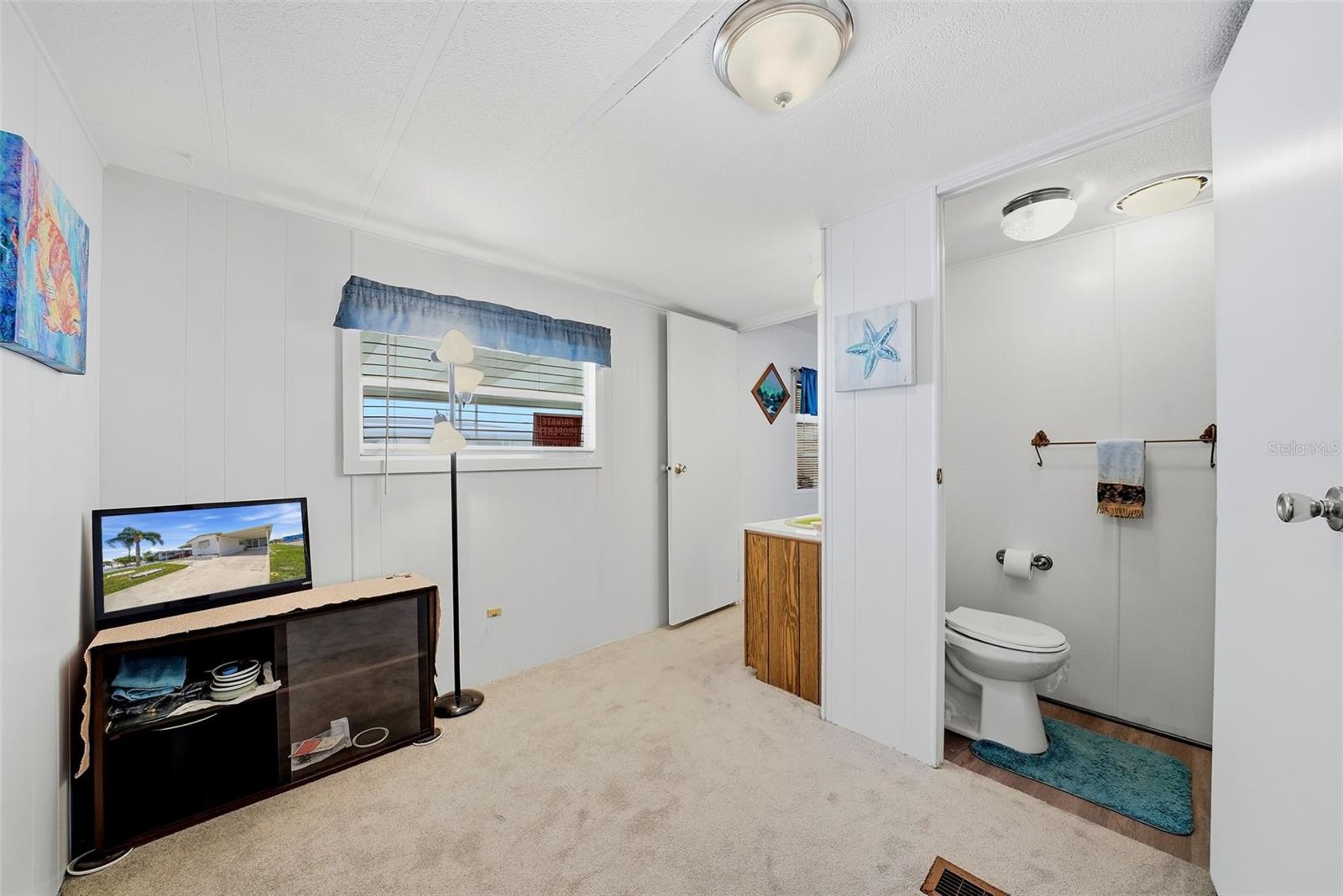 12116 HORSESHOE LN — photo 23