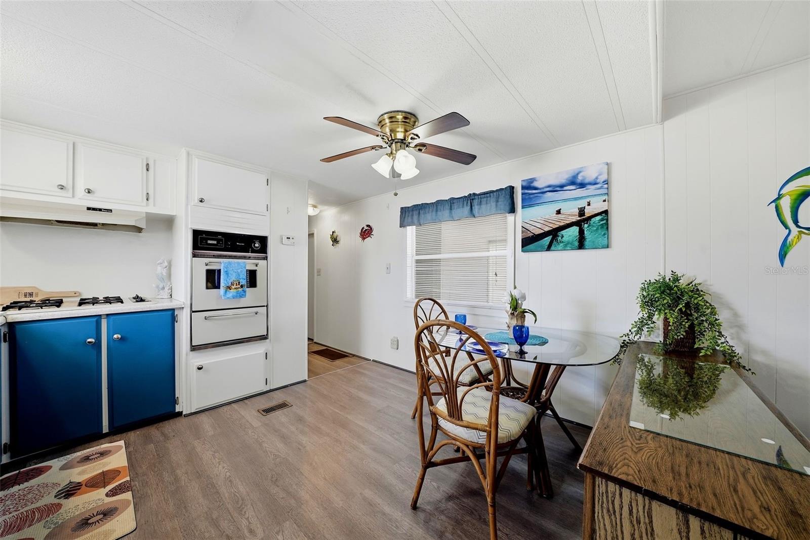 12116 HORSESHOE LN — photo 12