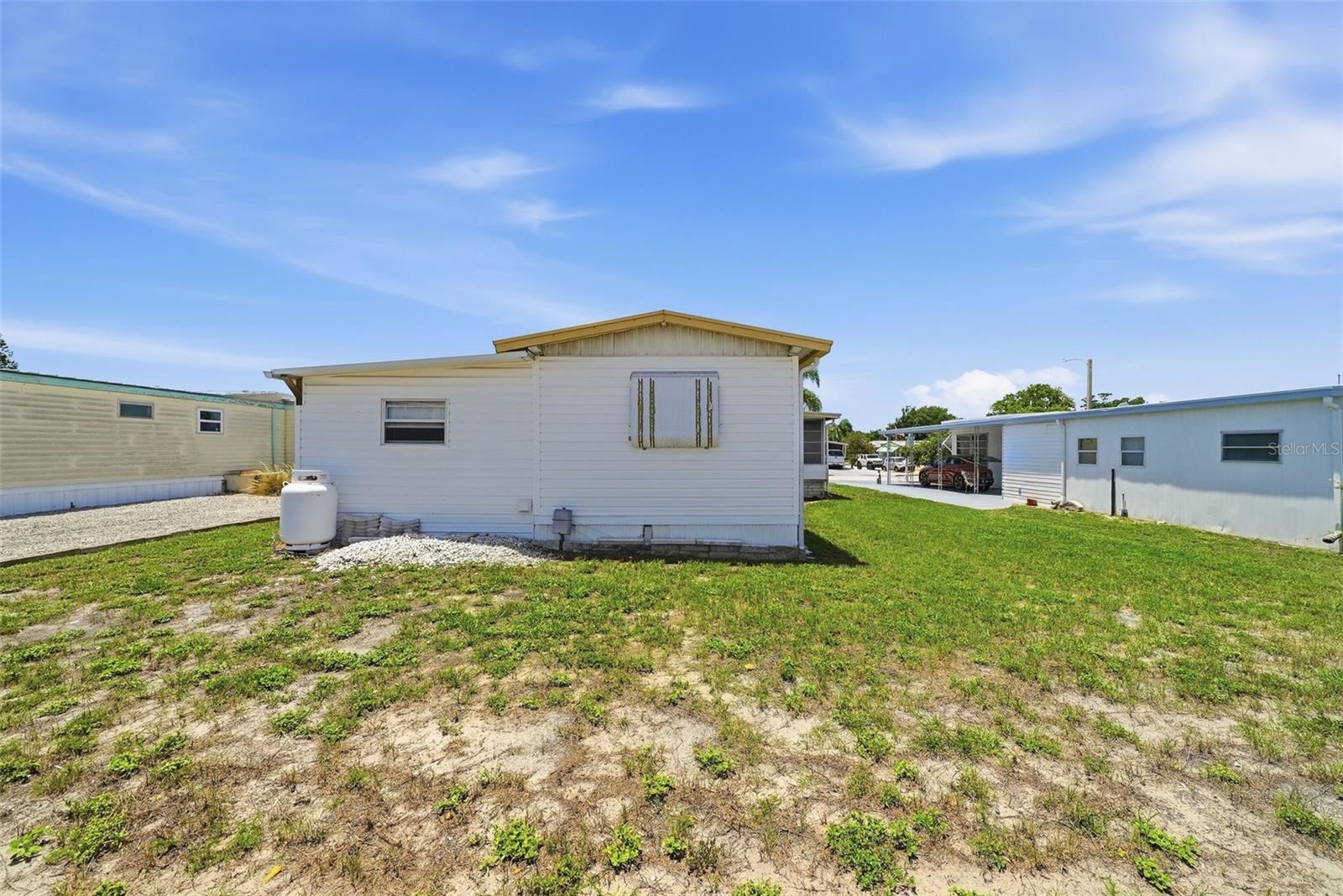 12116 HORSESHOE LN — photo 36