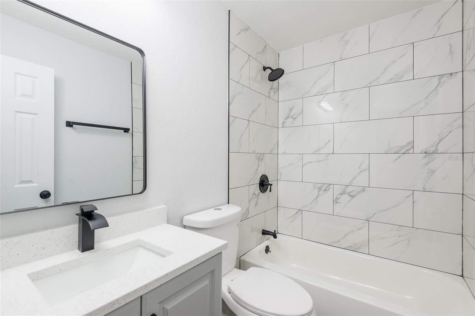 902 SHANGRI LA DR — photo 16