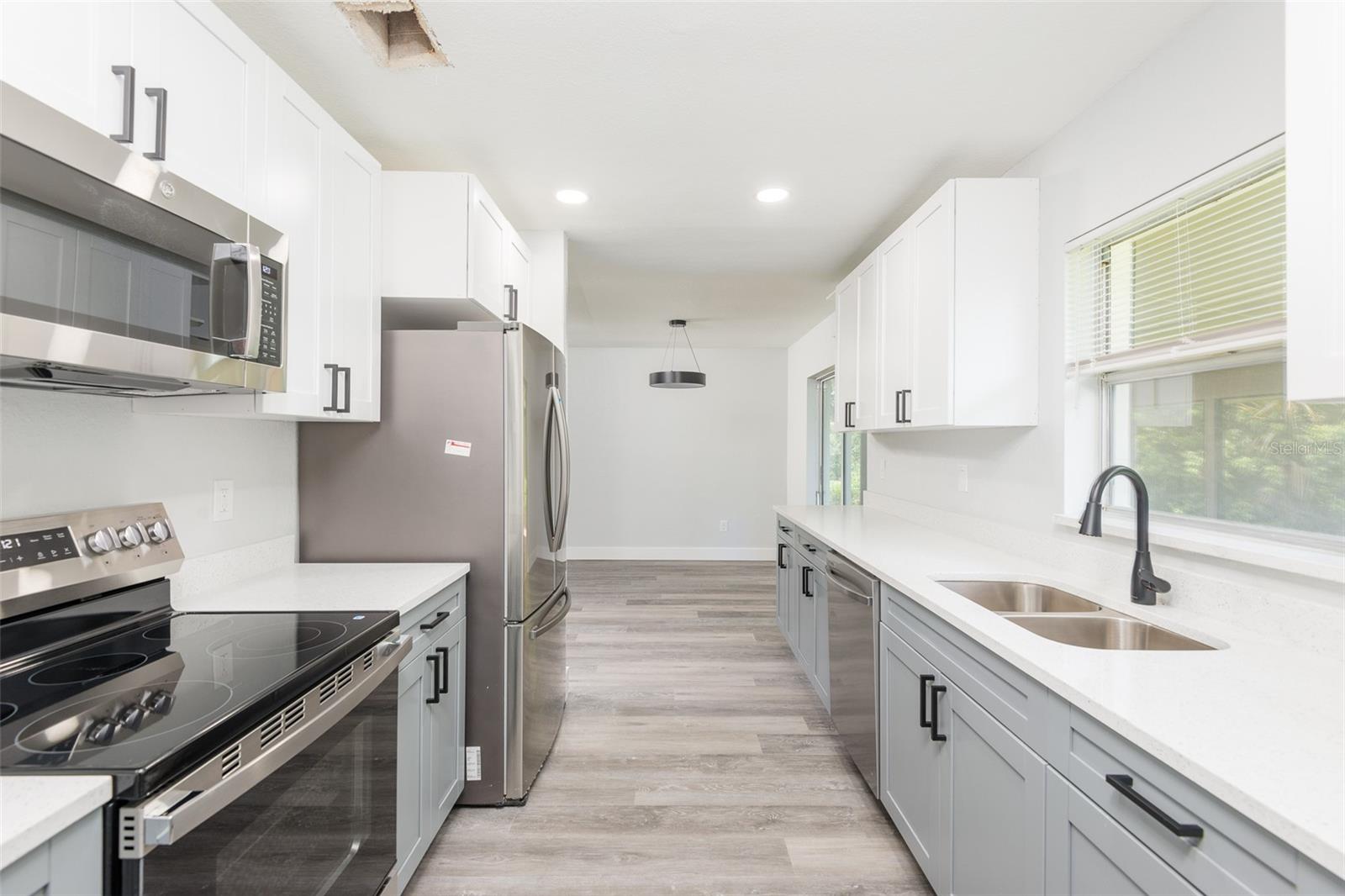 902 SHANGRI LA DR — photo 13
