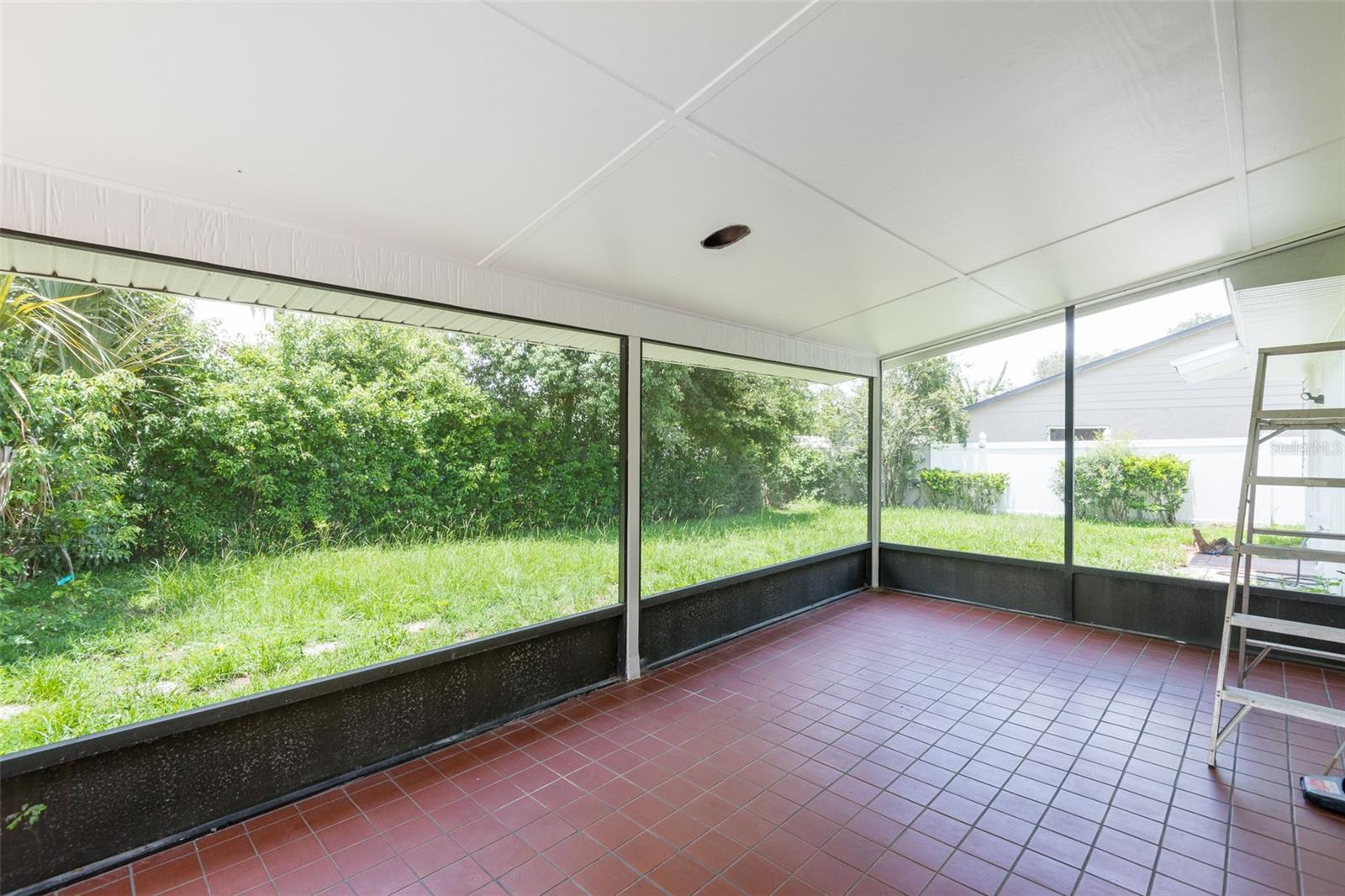 902 SHANGRI LA DR — photo 25