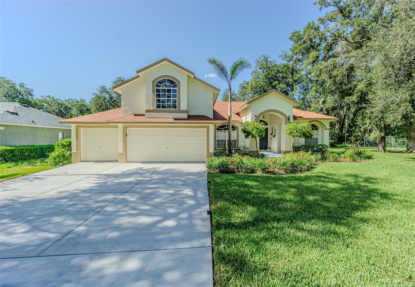 2409 FOX FOREST DR — photo 3
